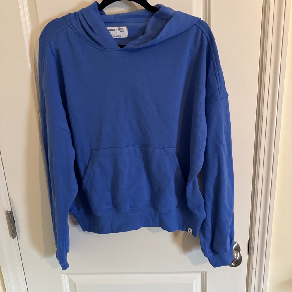 Old Navy x The Devil Wears Prada SoComfy Oversized Blue Pullover Hoodie Medium